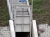 Zbiornik retencyjny Odwodnienie Autostrady A2 - Dopływ kanalizacji deszczowej do zbiornika, Wylot kanalizacji z zastawką kanałową