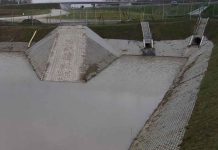 Zbiornik retencyjny w ramach odwodnienia autostrady A2