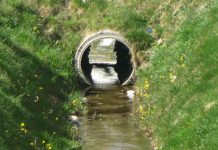 Przegroda filtracyjna (grodza) jako element odwodnienia dróg