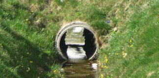 Przegroda filtracyjna (grodza) jako element odwodnienia dróg