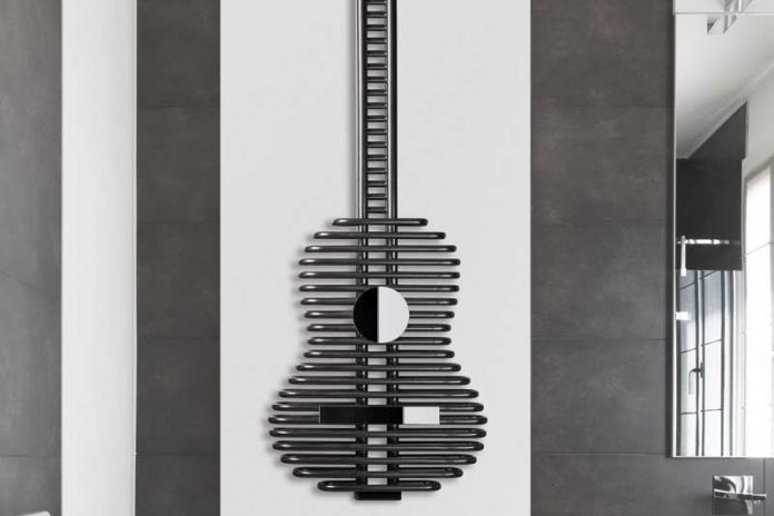 Grzejnik w kształcie gitary firmy MIKA - PLUS SI-1 fot. MIKA