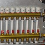 Centralne-ogrzewanie-rozdzielacz-ogrzewania-podłogowego